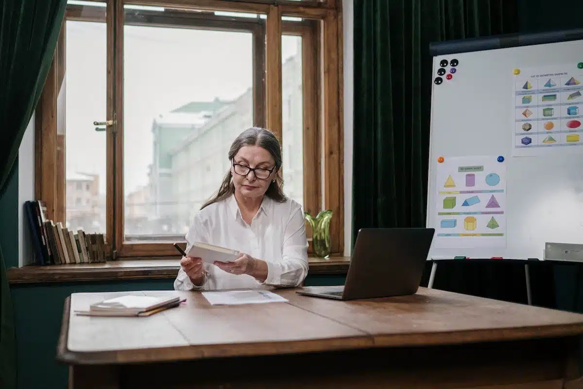 Mode en 3D pour les seniors : avantages et défis de cette innovation digitale unique