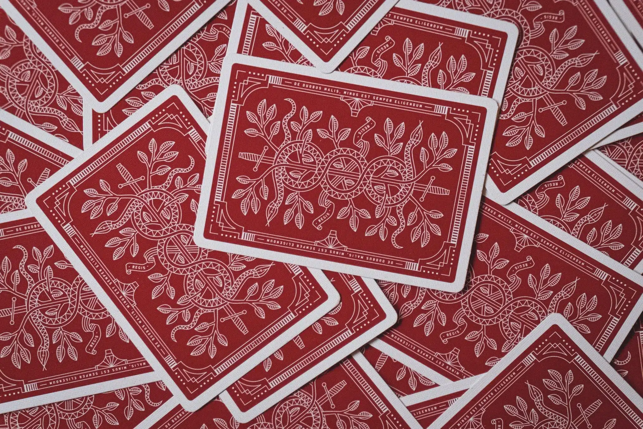 10 jeux de cartes amusants pour les seniors
